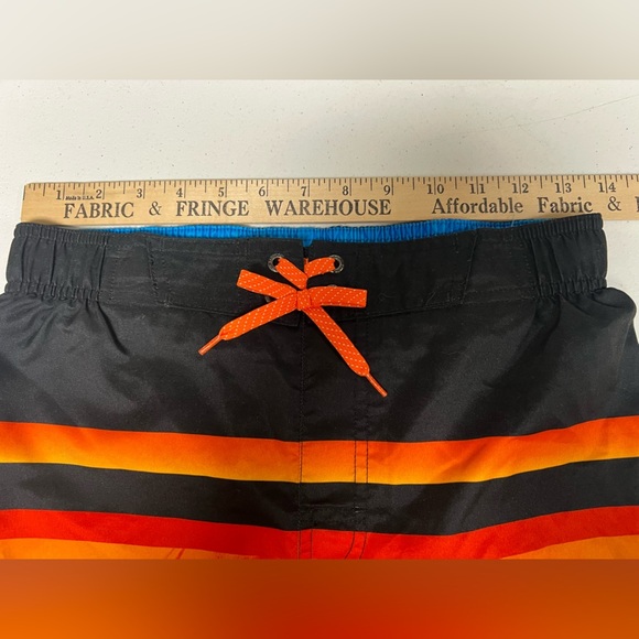 ZERO X POSUR BOYS ABOVE THE KNEE STRIPPED SHORTS SWIMMING TRUNKS. 
LARGE 14-16 - Picture 9 of 11